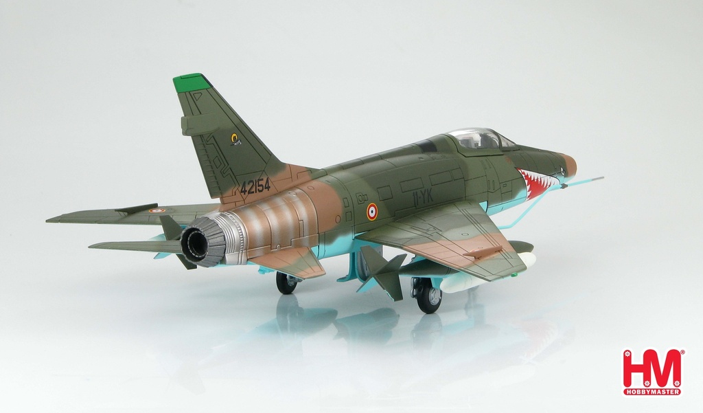 Hobby Master - F-100D-35-NH - Super Sabre - French Air Force - EC 4/11 "Jura" - Djibouti 1978 - Avec support de présentation - 1/72 - (Occasion vérifiée)
