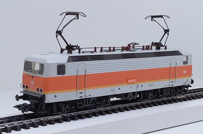 Märklin 3445 - Locomotive électrique BR143 - DB