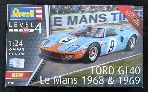 Revell 07696 - Ford GT 40 Le Mans 1968 & 1969 - 1/24 - 17.4 cm long - 96 pièces