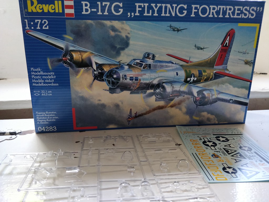 Revell 04283 - B-17G Flying Fortress - 1/72 - 44 cm envergure