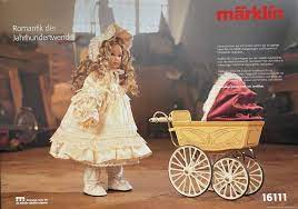 [MAR-16111] Märklin 16111 - Poussette de poupée avec poupée Heidi Ott, faite à la main - Echelle 1