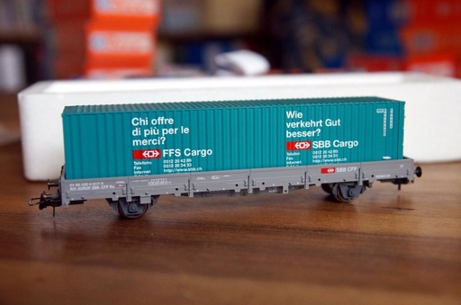 [ROC-46323CON] Roco 46323 CON - Wagon plat porte-conteneur "Cargo - SBB-CFF" avec chargement - Série spéciale Suisse - HO 