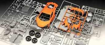 Revell - Lamborghini Revuelto - 20.8 cm long - 101 pièces - 1/24