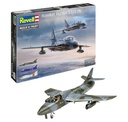 Revell 03786 - Hawker Hunter T.7/T.7A - 1/32 - 43.7 cm long - 200 pièces