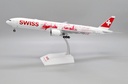 JC Wings - Boeing 777-300ER Swiss "Faces of Swiss" - HB-JNA - Avec support de présentation - 1/200