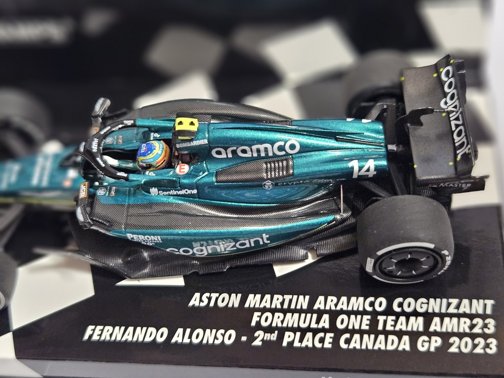 Minichamps - Aston Martin Aramco Cognizant Formula One Team AMR23 - 2ème place  Canada GP 2023 - #14 - F. Alonso - 1/43 - Edition limitée à 300 pièces