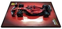 Maisto 1816801-16 - Cadre photo F1 avec modèle Ferrari #16 - Charles Leclerc - 1/10