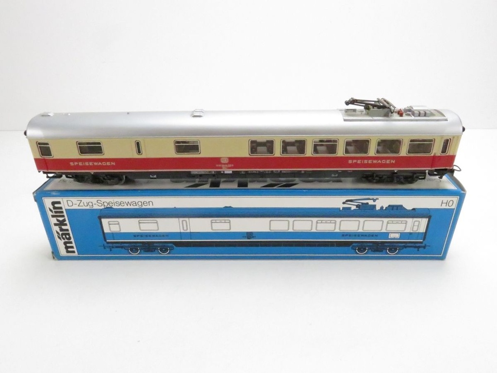 Märklin 4153 - Voiture restaurant - DB - HO