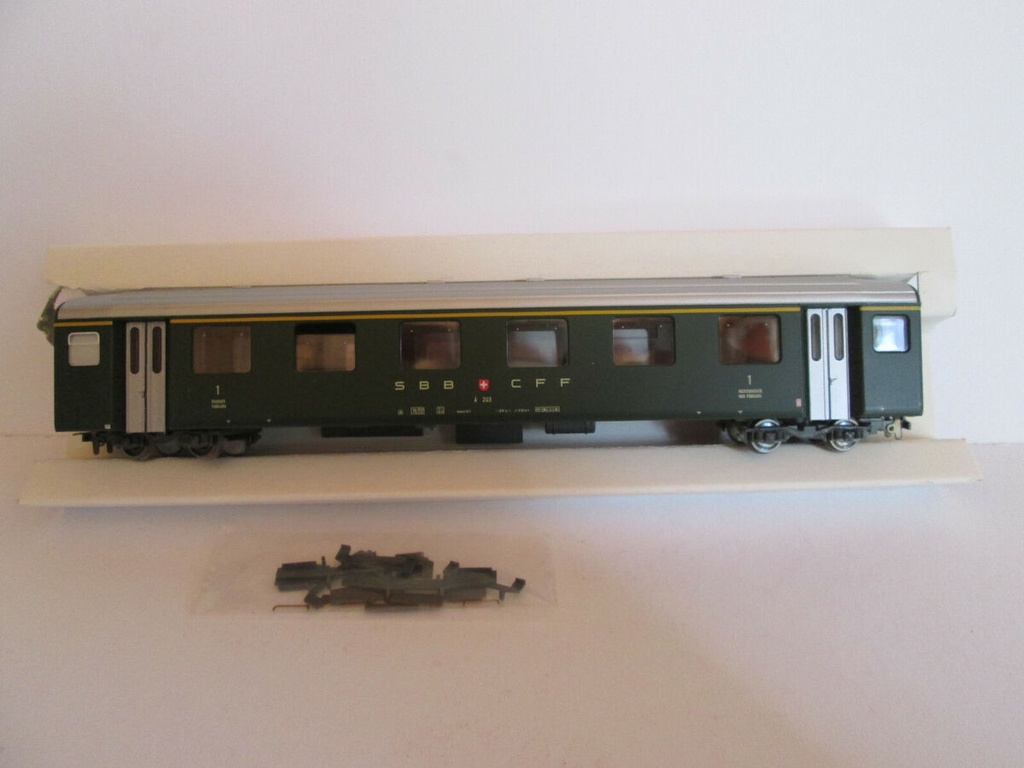 Bemo 3276 413 - Voiture voyageurs - 1ère classe - A 203 - SBB-CFF - HOm