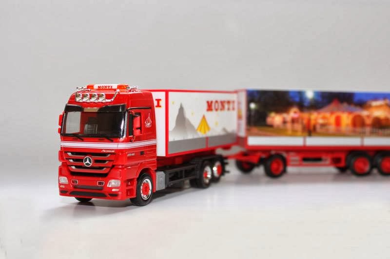 Herpa 914314 - Mercedes-Benz Actros - Camion remorque "Circus Monti" - 1/87
