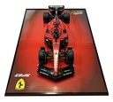 Maisto 1816801-16 - Cadre photo F1 avec modèle Ferrari SF-23 #16 - C. Leclerc - 1/10