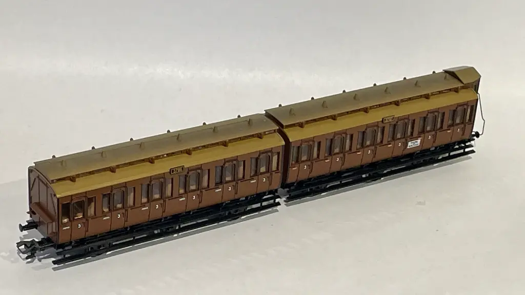Märklin 4208 - Voiture voyageurs à compartiments double 3797 et 3796 - 3ème classe - KPEV - HO