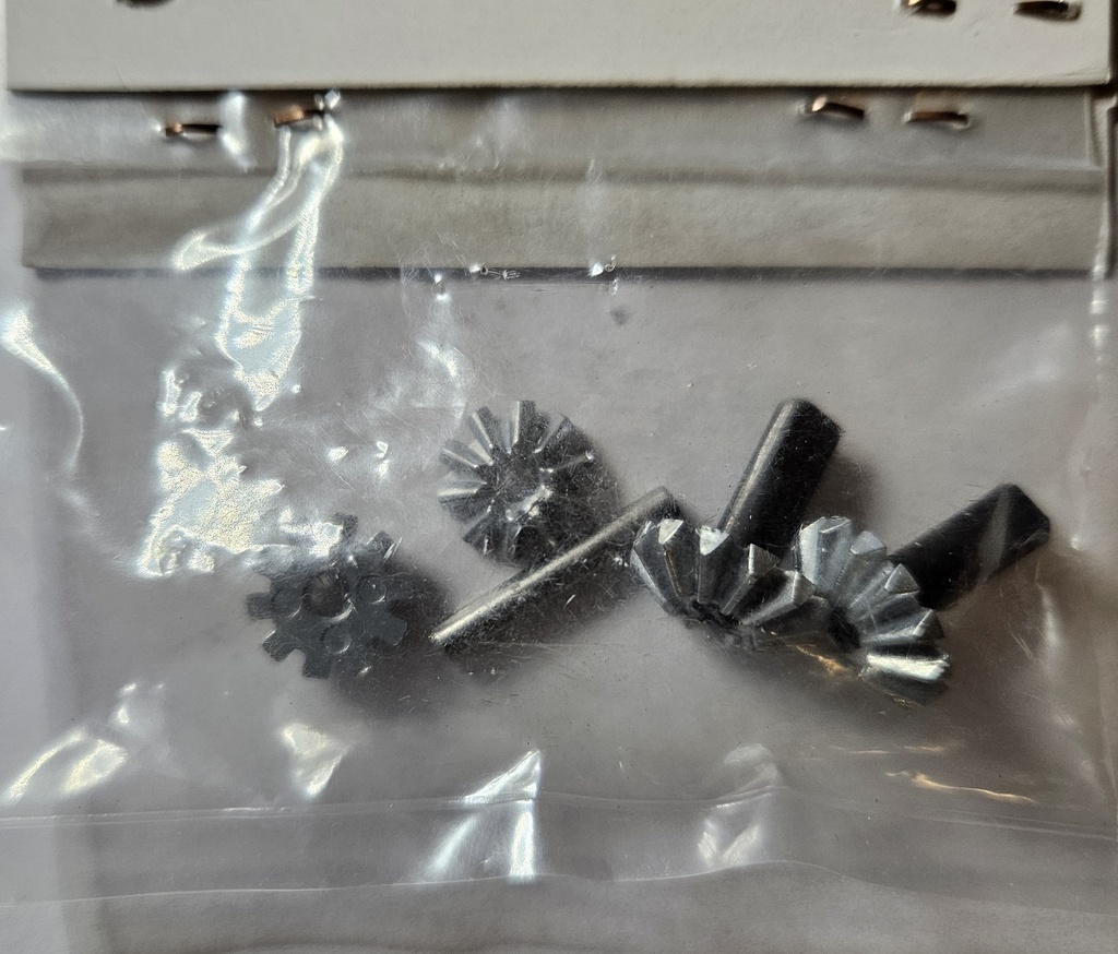 Kyosho AE52 et AE51 - Engrenage conique complet (A) (SM6) - (2 pièces)