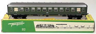 Fleischmann 1502 Wagon voyageurs 2ème classe DB "HO"