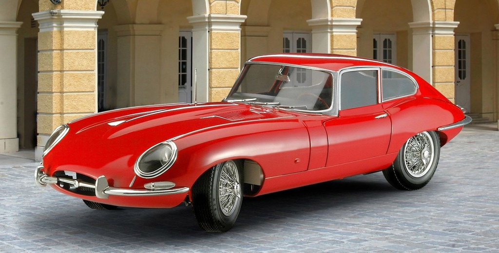 Revell 07668- Jaguar E-Type - 1/24 - 18.7 cm long - 142 pièces