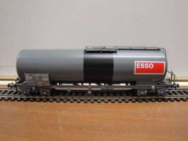 HAG 383 - SBB Wagon citerne "Esso" - DC - HO