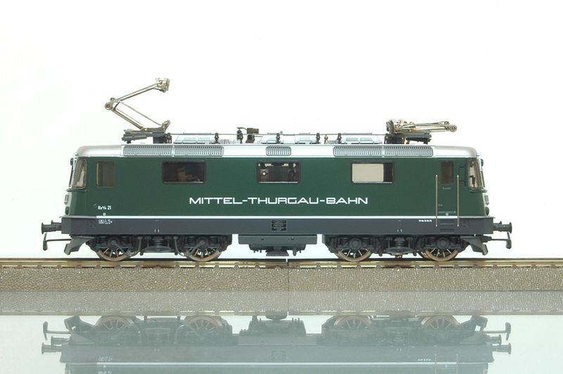 HAG 272 - Locomotive Re 4/4 II MThB - HO