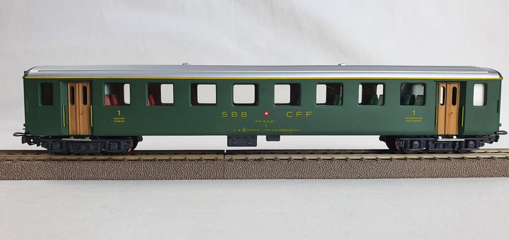 HAG 416 - SBB-CFF Wagon voyageurs 1ère classe - DC - HO