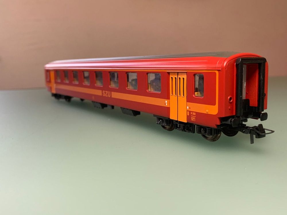 HAG 413 - SZU Wagon voyageurs 2ème classe - DC - HO