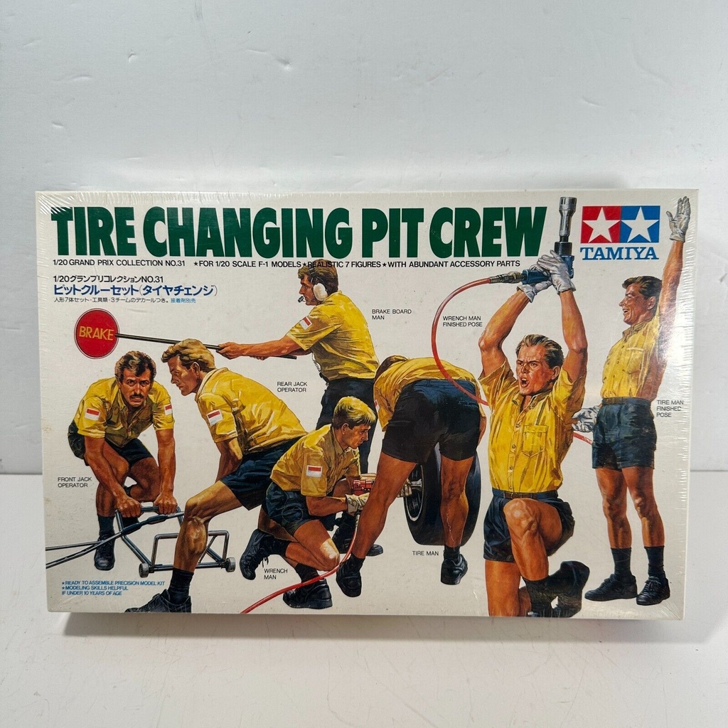 Tamiya 20011 - Equipe des stands, Mécaniciens et pilote (8 figurines) - 1/20 