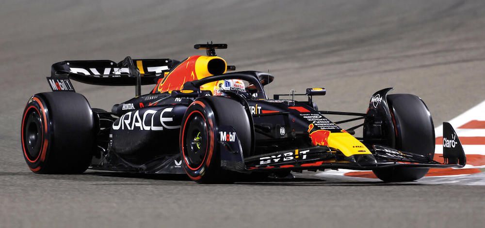 Minichamps - Oracle Red Bull Racing RB18 -  Winner United States GP 2022 - Max Verstappen - 1/18 