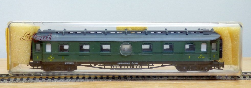 Liliput 295 41 - Voiture grandes lignes - 1ère classe - type A7yfi des chemins de fer Français - A.L. (Alsace Lorraine) - HO       