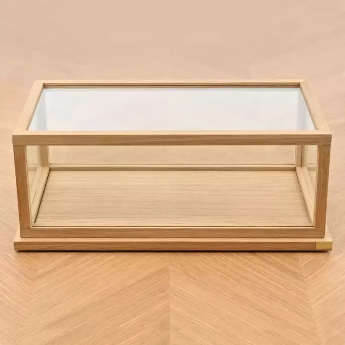 Norev - Vitrine pour modèles jusqu'au 1/12 - Verre et bois de chêne (FSC) - Dimensions intérieures 435 x 215mm - Hauteur intérieure env. 150mm