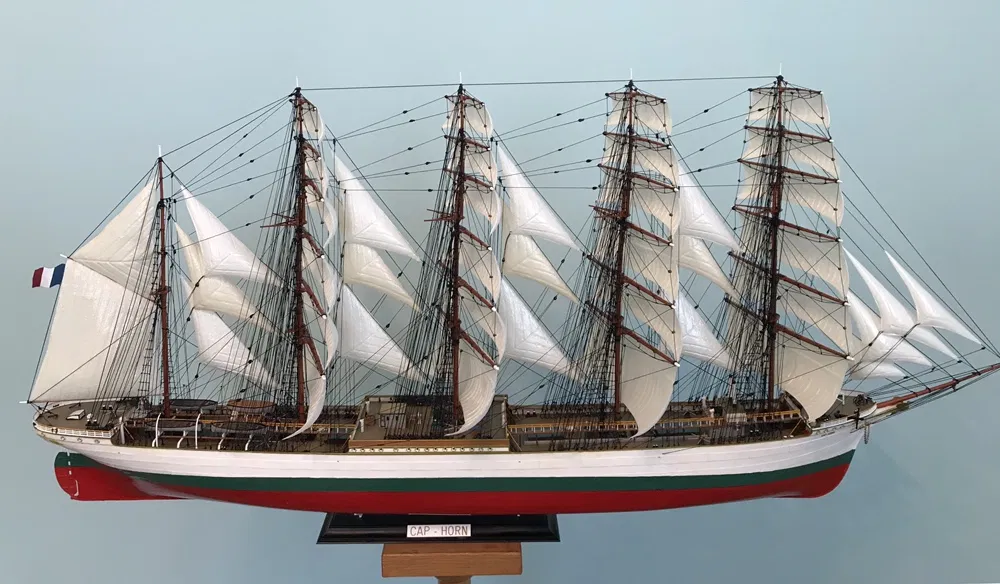 Heller 80890 - Voilier Cap Horn - 1/150