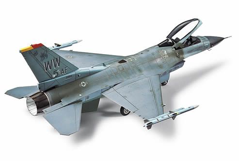 Tamiya 60786 - Lockheed Martin F-16CJ Fighting Falcon Block 50 - 1/72