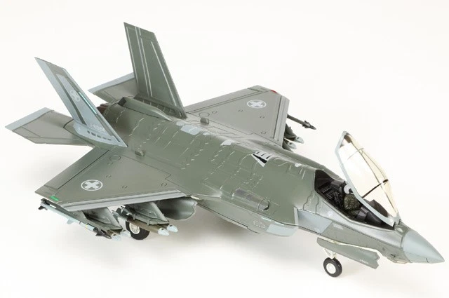 [HOM-HA4438] Hobby Master - F-35A Lightning II - Swiss Air Force - J-6024 - Version avec Drag Chute Pod (2023) - 1/72