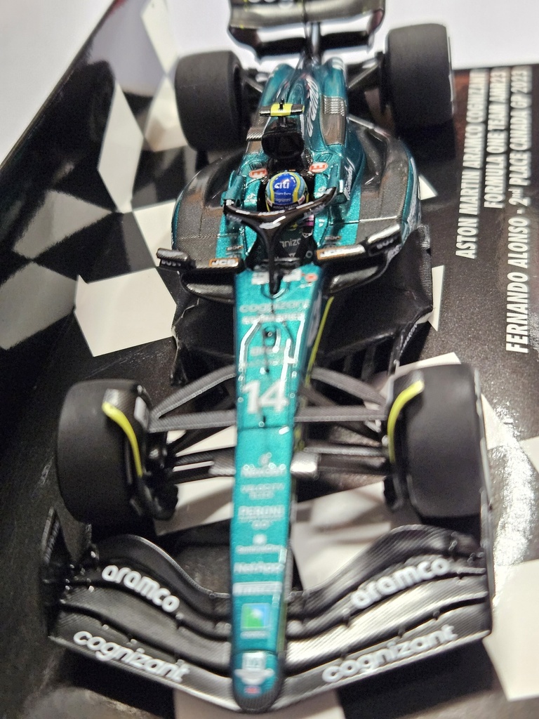 Minichamps - Aston Martin Aramco Cognizant Formula One Team AMR23 - 2ème place  Canada GP 2023 - #14 - F. Alonso - 1/43 - Edition limitée à 300 pièces