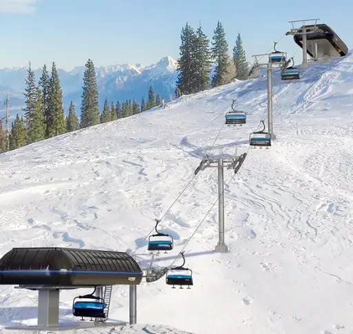 [BRA-6346] Brawa 6346 - Télésiège avec station de départ et d'arrivée yc 8 sièges de 6 places et 4 pylônes - (Kit de construction pour les stations amont et aval) - échelle HO"