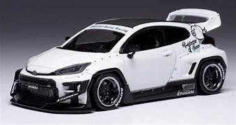 [IXO-MOC327] IXO - Toyota Yaris Pandem - 1/43