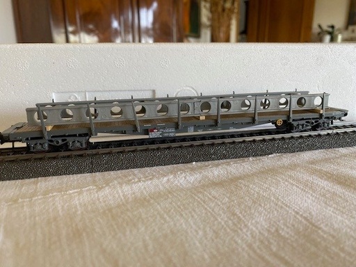 [HAG-344 - 70018] HAG 344 - 70018 - Wagon plat des CFF type Rs avec poutrelles en acier sur bois - HO (AC) 