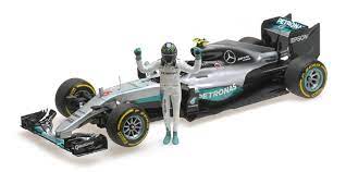 [MIN-110 160806] Minichamps  Mercedes-AMG Petronas Motorsport - N. Rosberg - 2016 (avec figurine) - 1/18 