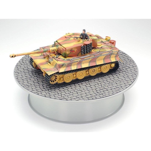 [TAM-73001] Tamiya 73001 - Support de présentation rond avec moteur - 20 cm diamètre et 5.5cm hauteur - 2 décors différents (sans piles / sans le modèle de char) 