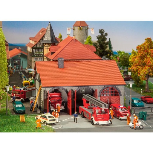 [FAL-130162] Faller 130162  Caserne de Sapeurs-Pompiers - HO  