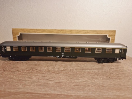 [LIL-895 00] Liliput 895 00 - Voiture voyageurs à 2 boggies de 1ère et 2ème classe - 31-40-417-2 - DB - HO         